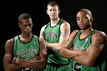 更像是一张 更像是一张